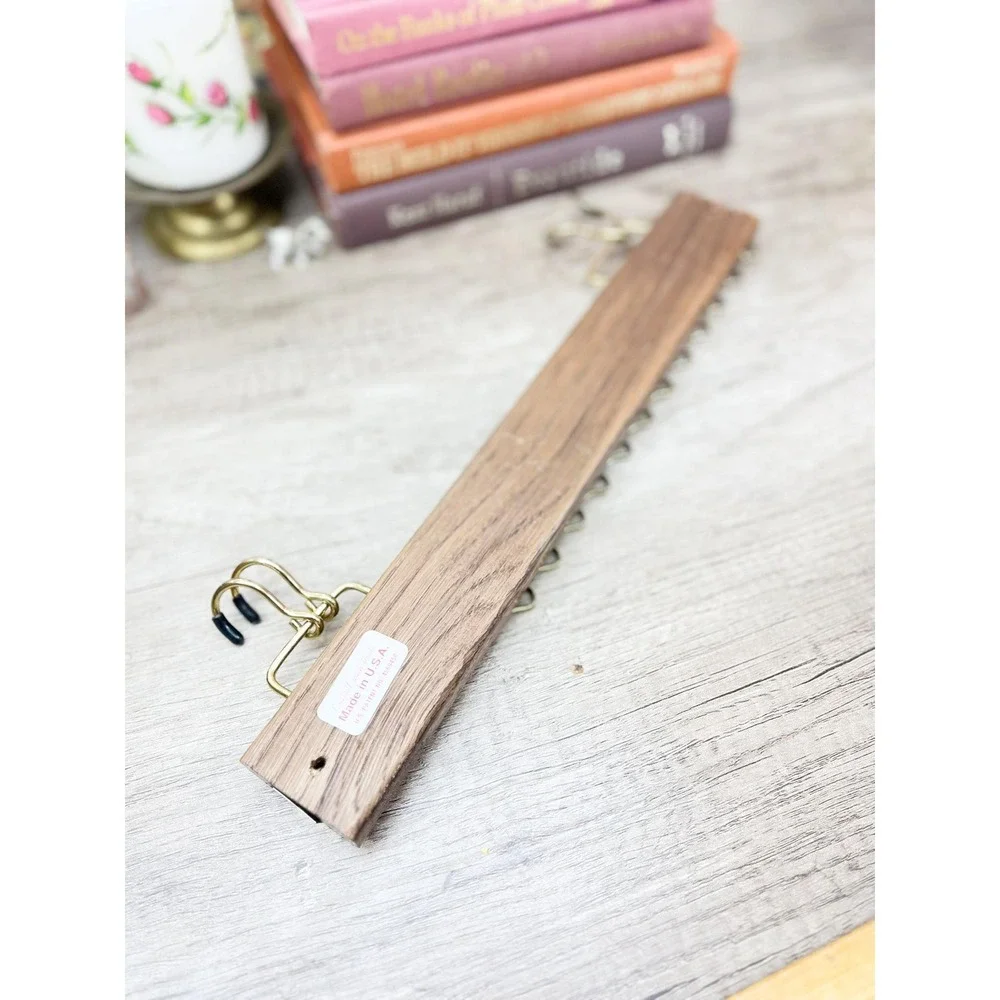 Vintage Wooden Tie Rack: 24‎ Pegs/Hooks Jewelry Display